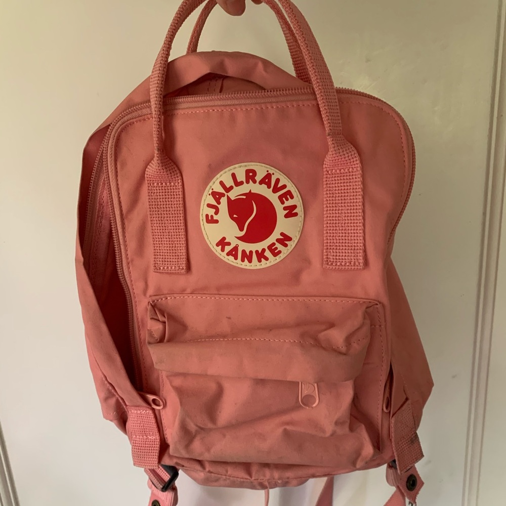mini pink fjallraven backpack